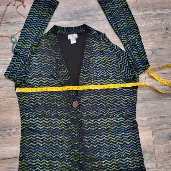 The Travel Collection Cardigan - Picture 10 of 12